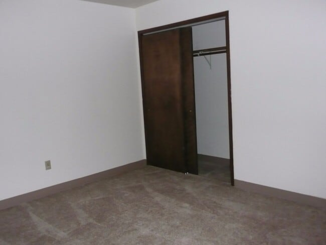 Foto del edificio - Independence Park 2bed two story washer & ...