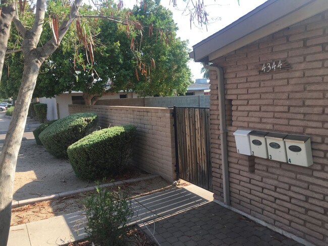 Foto del edificio - 4344 N 21st St