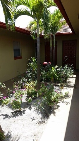 Foto del edificio - 4031 NW 30th Ter