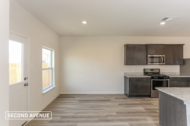 Building Photo - 9704 Sierra Grande Dr