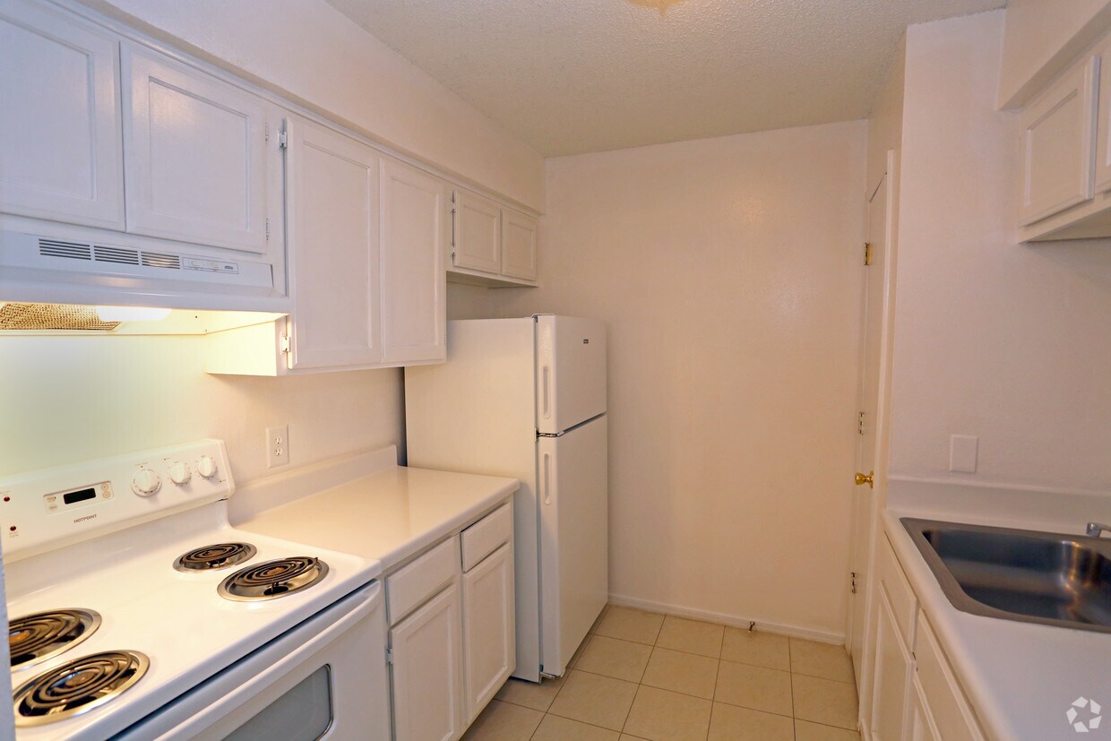 Almonte Apartments Apartments 5901 S May Ave Oklahoma City, OK