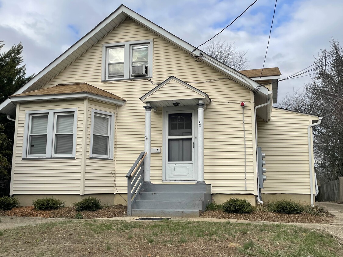Primary Photo - 307 Crest Ave