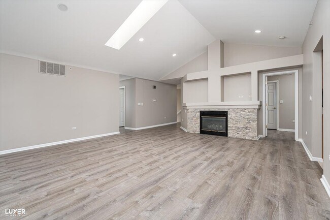 Foto del edificio - 7424 Lincoln Ave