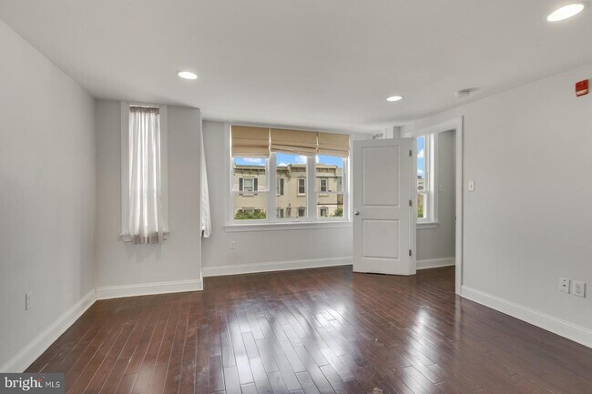 Building Photo - 1616 Fairmount Ave