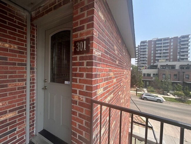 Foto del edificio - $0 DEPOSIT OPTIONS. CHARMING ONE-BEDROOM C...