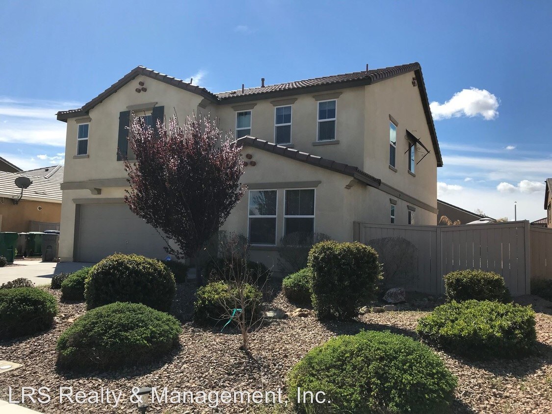 Foto principal - 4 br, 2.5 bath House - 3544 Emerald Lane