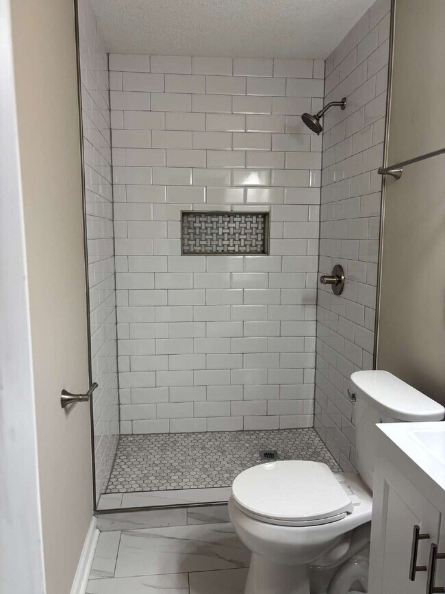 Building Photo - 3775 Ashburn St