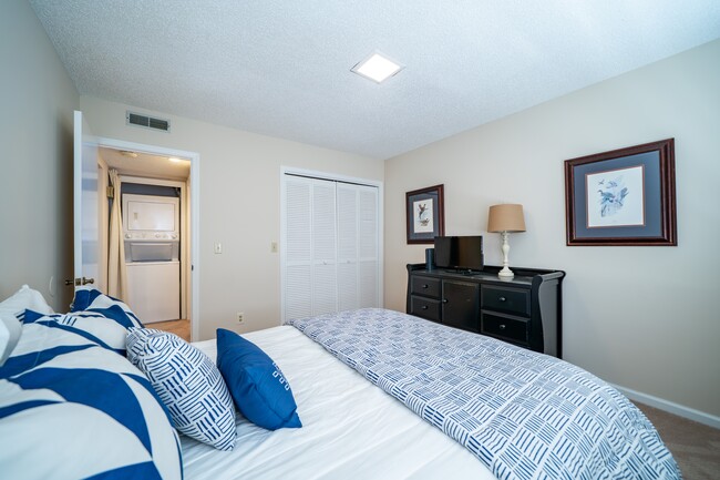 Foto del edificio - 49 Lake Dr