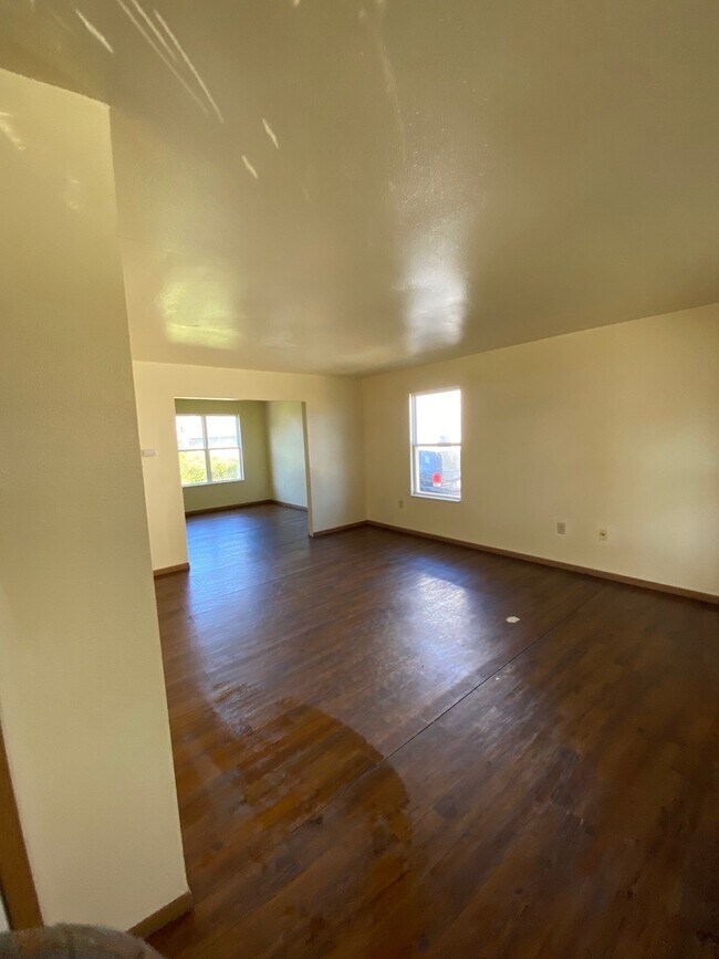Foto del edificio - 3045 N Ontario St