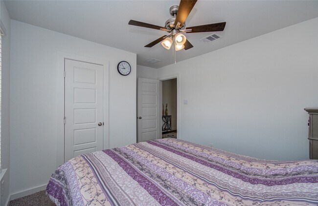 Foto del edificio - 8611 Shumard Oak Dr