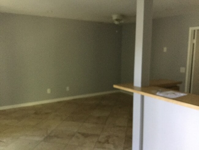 Foto del edificio - 151 W Glaucus St