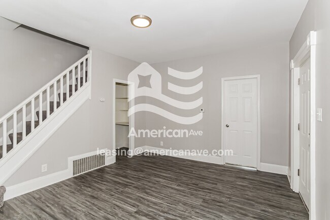Foto del edificio - 4503 Decoursey Ave