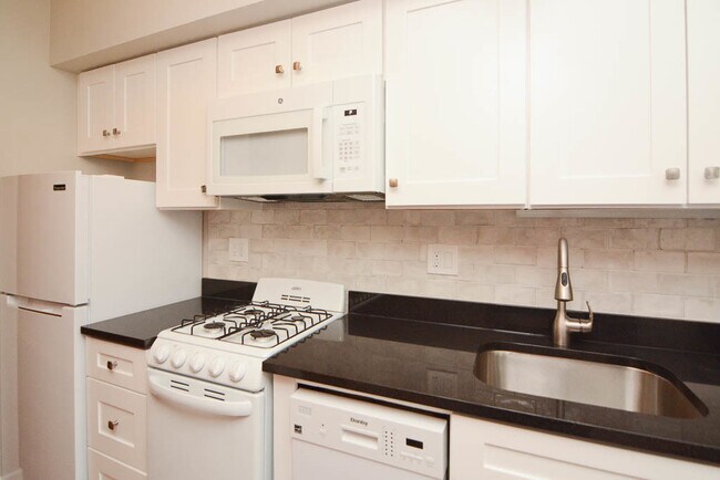 Foto del edificio - 4878 N Magnolia Ave