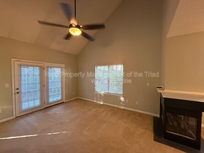 Photo - 5065 Bartholomew's Ln Townhome