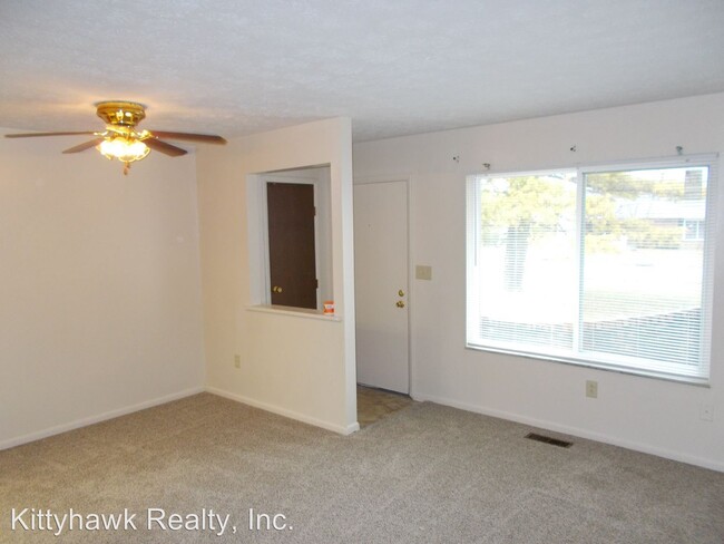 Building Photo - 850 Heather Ct