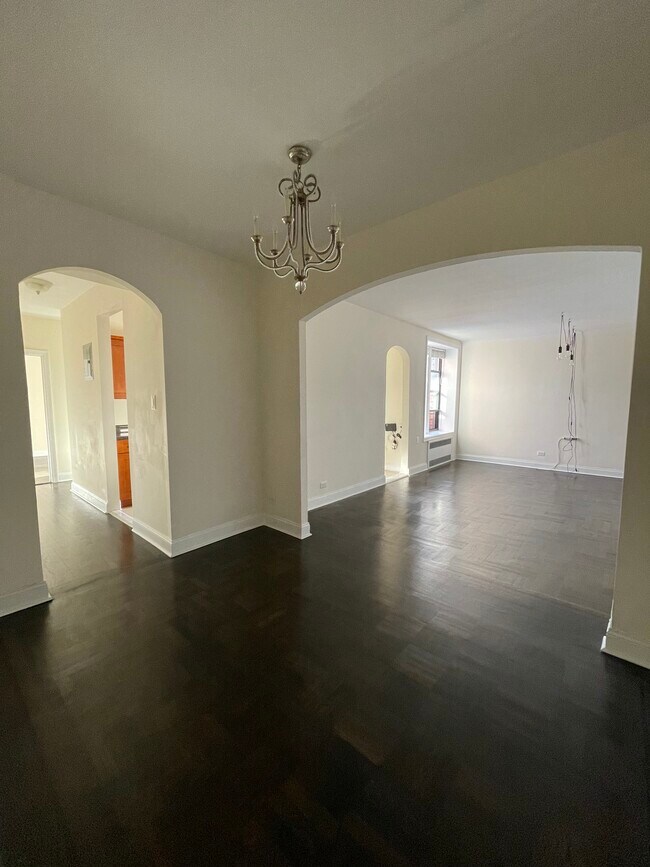 Foyer - 960 Sterling Pl