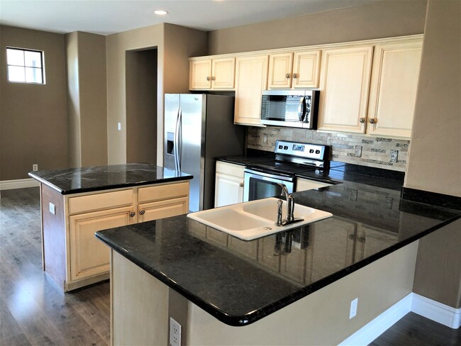Building Photo - APPLY NOW - 1225 Sarafina Dr