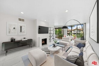 Building Photo - 1745 Camino Palmero St
