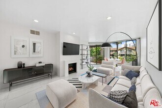 Building Photo - 1745 Camino Palmero St
