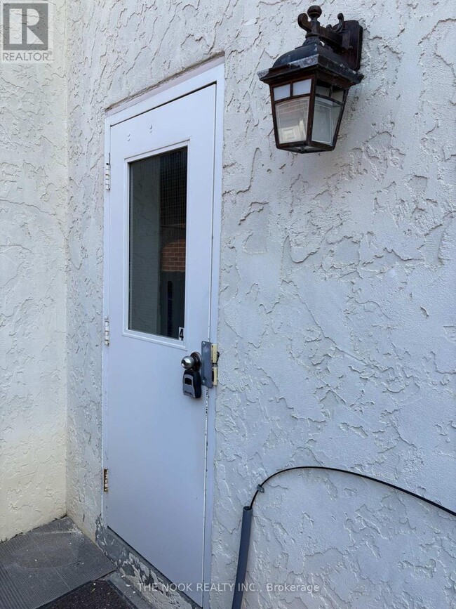 Photo du bâtiment - 174 Stevenson Rd S