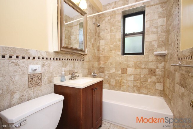 Foto del edificio - 2242 28th St