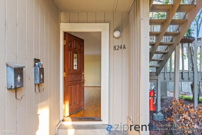 Foto del edificio - 2 br, 1.5 bath Condo - 824 Cedar St, Redwo...