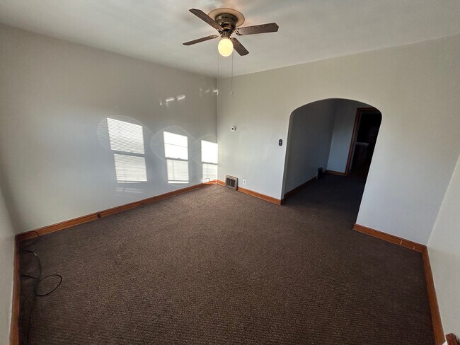 Foto del edificio - Charming 2BED/1BATH Southside Upper