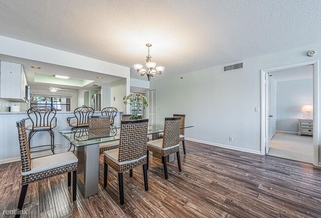 Building Photo - 2 br, 2 bath House - 1055 Ocean Dr Apt 202