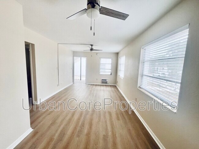 Foto del edificio - 115 7th Ave N