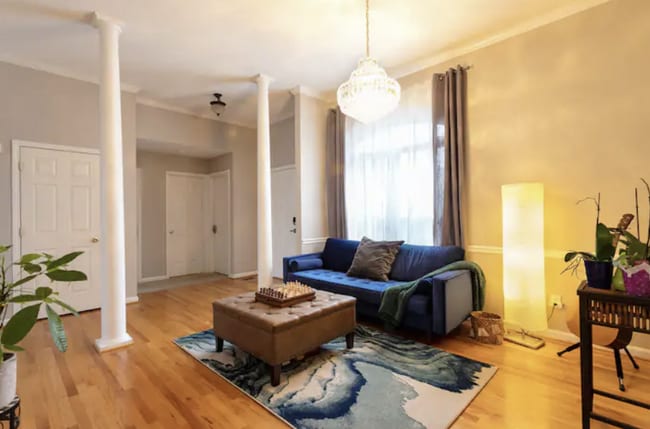 Él - 11632 Long Forest Dr