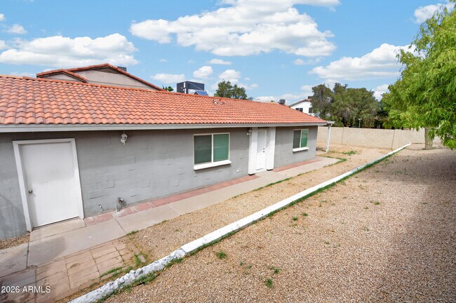 Foto del edificio - 4902 W Crocus Dr