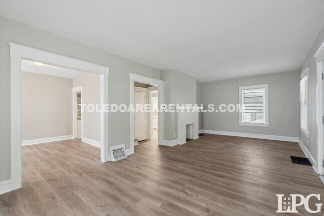 Foto del edificio - 2907 Rockwood Pl