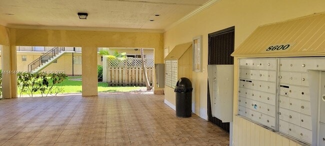 Building Photo - 8600 SW 109th Ave