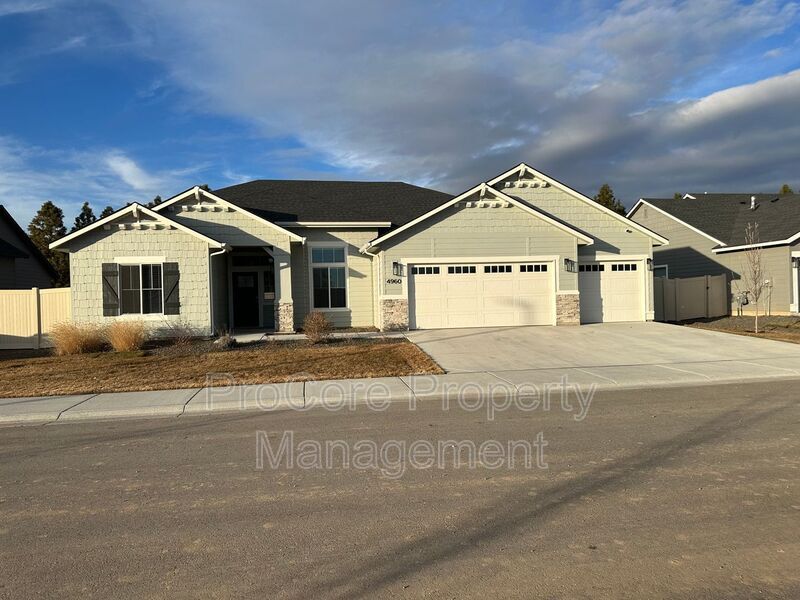 4960 W Vanderbilt Dr, Meridian, ID 83646 House for Rent in Meridian
