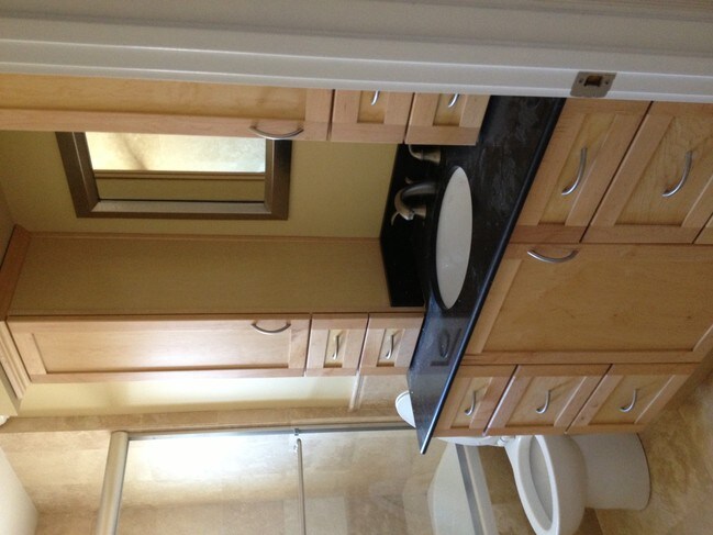 Bathroom - 564 Annie Laurie St