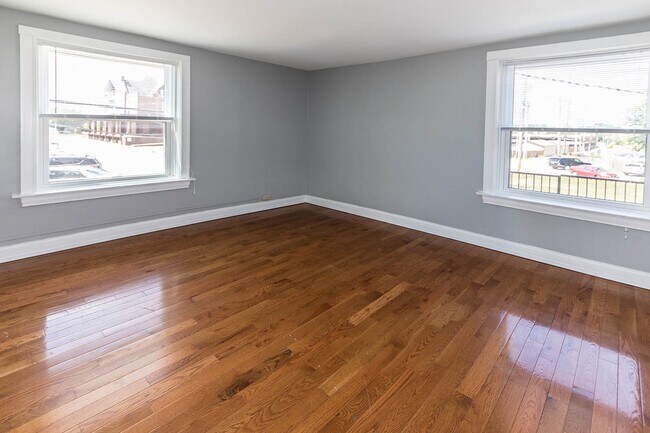 Interior Photo - Vandy House