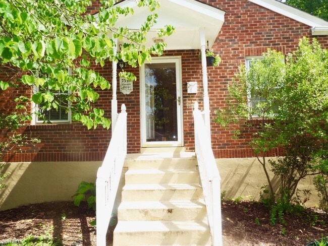 Building Photo - 7539 Drexel Dr