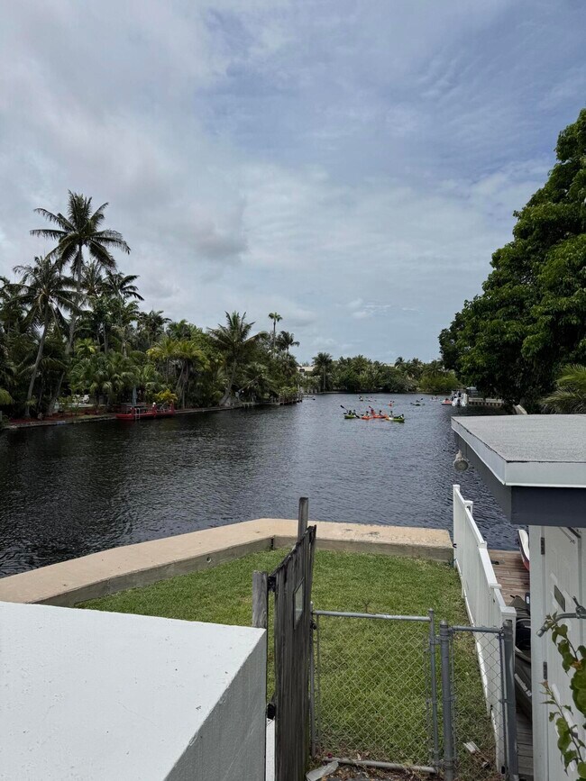 Foto del edificio - 1814 E Oakland Park Blvd