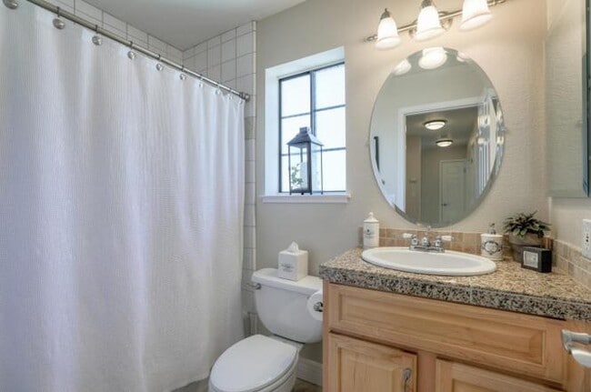 Foto del edificio - 3188 Heather Ridge Dr