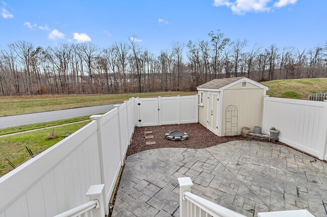 Building Photo - 5075 Bristle Cone Cir