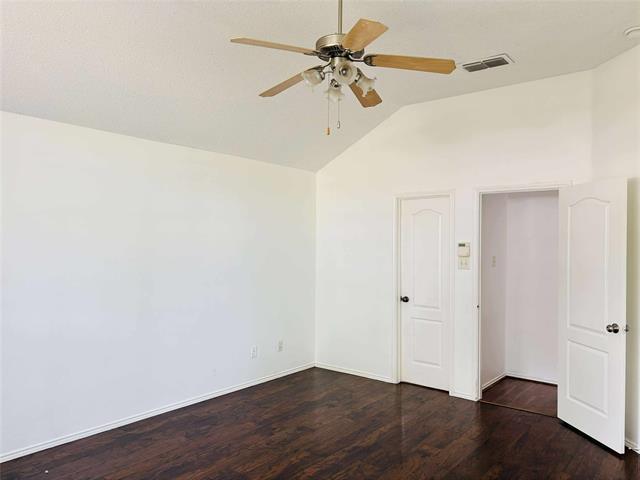 Foto del edificio - 2512 Rushing Springs Dr
