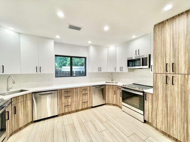 Photo - Beautifully remodeled 4 bedroom, 3 full ba... House