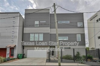 Building Photo - 3002 Hawkins St
