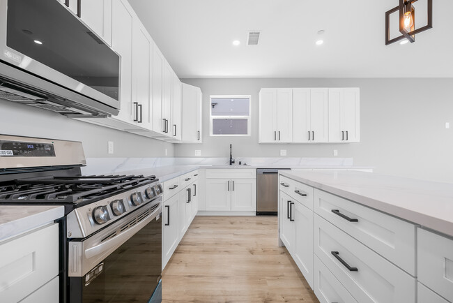 Foto del edificio - 182 S 66th St