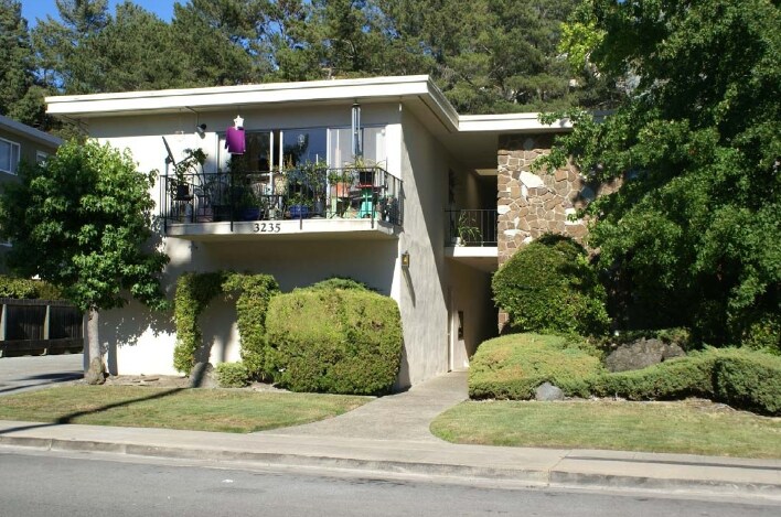 Primary Photo - 3235 Glendora Dr