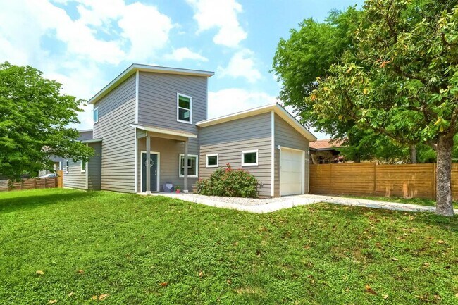 Building Photo - 7600 Carver Ave