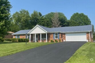 Building Photo - 121 Winding Way