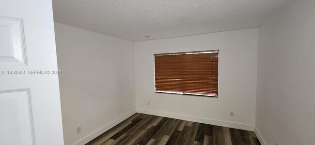 Foto del edificio - 6540 W 26th Dr