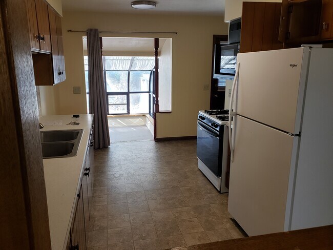 Cocina - 911 S Mulberry St