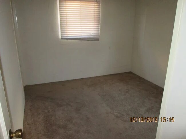 Foto del edificio - 221 Highland Dr